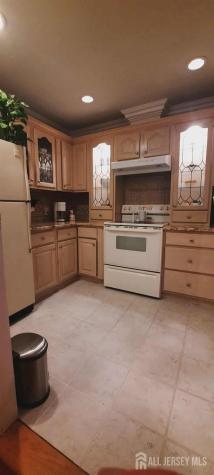 106 Maryknoll Route Menlo Park Terrace NJ 08840