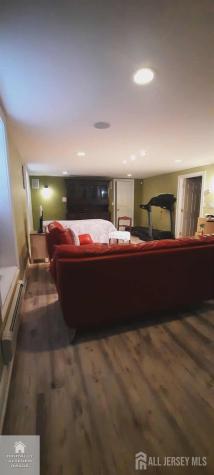 106 Maryknoll Route Menlo Park Terrace NJ 08840