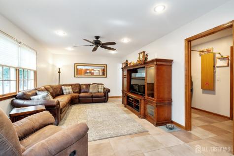 12 Ellingham Avenue Monroe NJ 08831