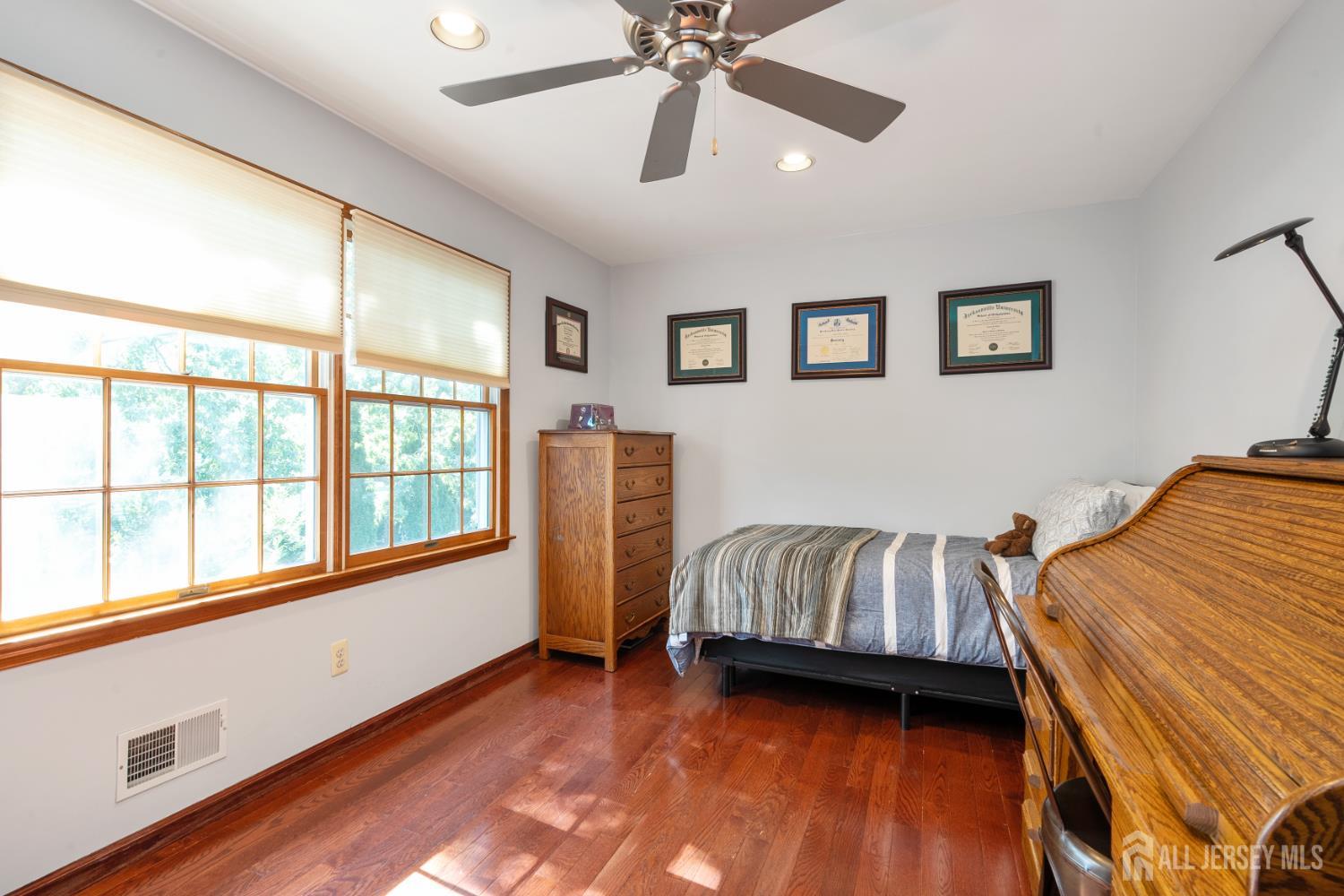 12 Ellingham Avenue Monroe NJ 08831