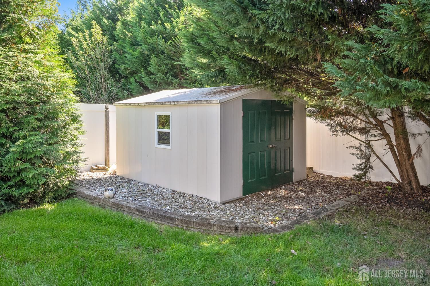 12 Ellingham Avenue Monroe NJ 08831