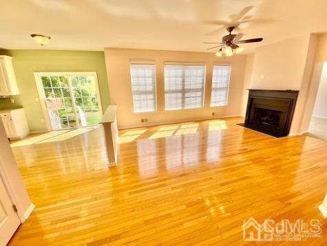 24 Skurka Court Sayreville NJ 08872