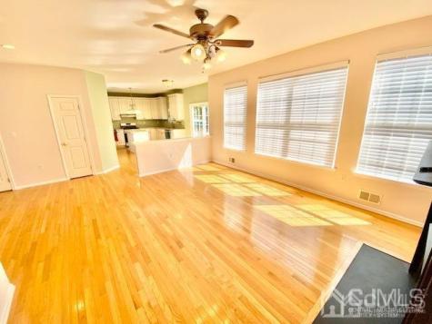 24 Skurka Court Sayreville NJ 08872
