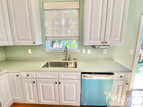 24 Skurka Court Sayreville NJ 08872