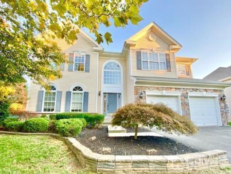 24 Skurka Court Sayreville NJ 08872