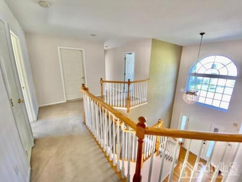24 Skurka Court Sayreville NJ 08872