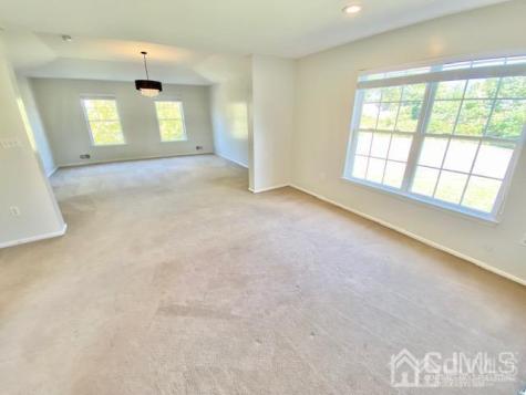 24 Skurka Court Sayreville NJ 08872