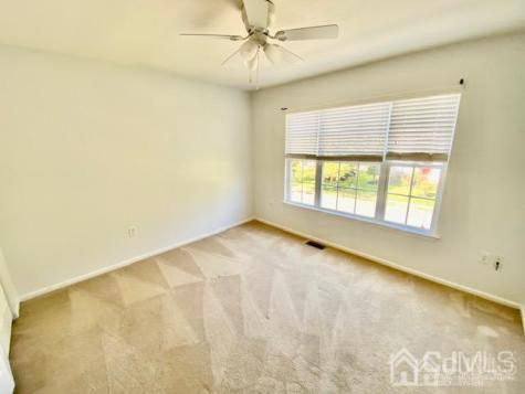 24 Skurka Court Sayreville NJ 08872