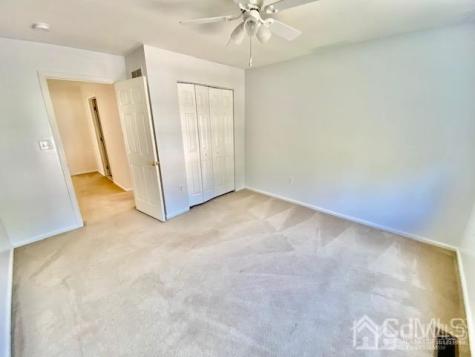24 Skurka Court Sayreville NJ 08872
