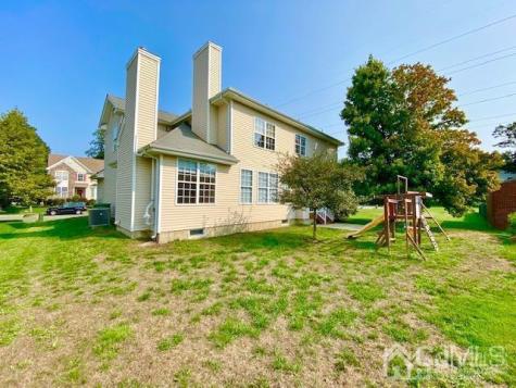 24 Skurka Court Sayreville NJ 08872