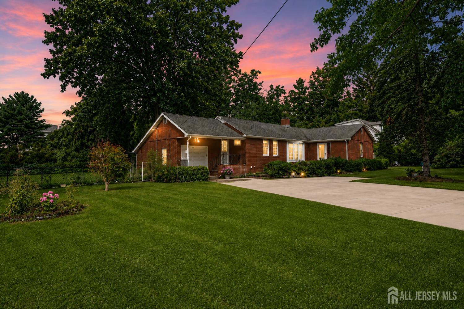 537 Ryders Lane East Brunswick NJ 08816