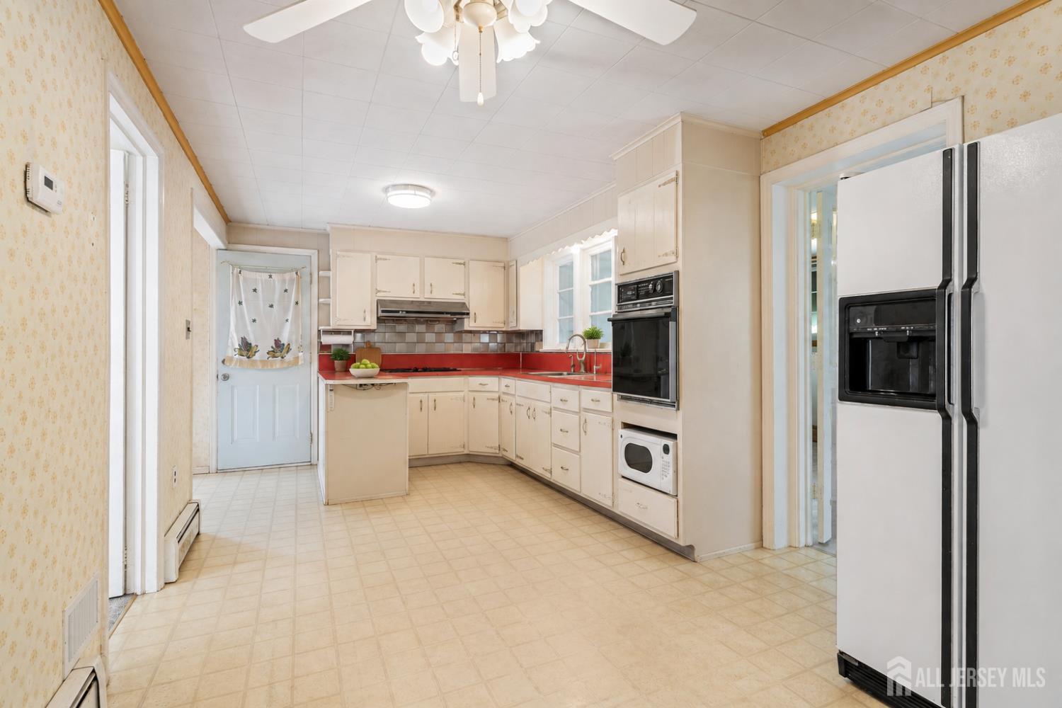 537 Ryders Lane East Brunswick NJ 08816