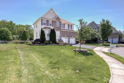 32 Carnation Road Monroe NJ 08831