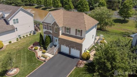 32 Carnation Road Monroe NJ 08831