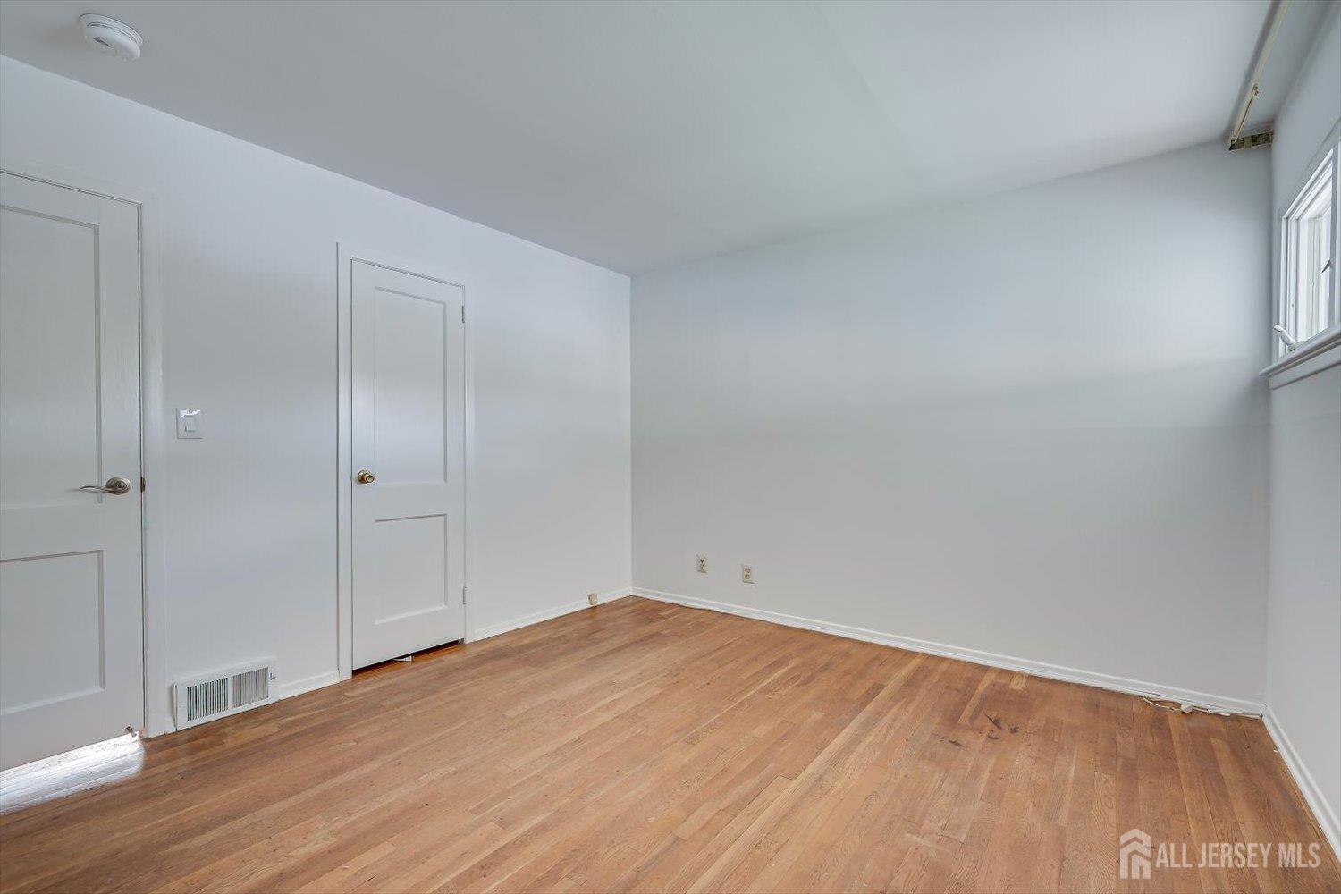 15 Lowell Street Iselin NJ 08830