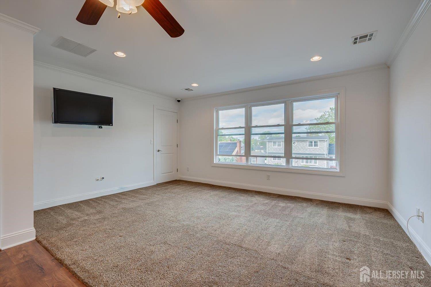 15 Lowell Street Iselin NJ 08830