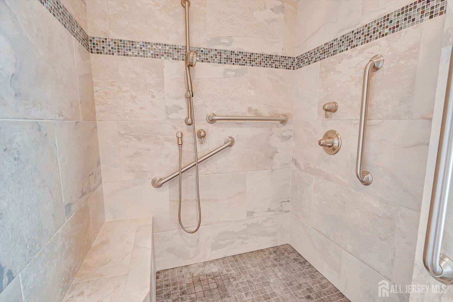 15 Lowell Street Iselin NJ 08830