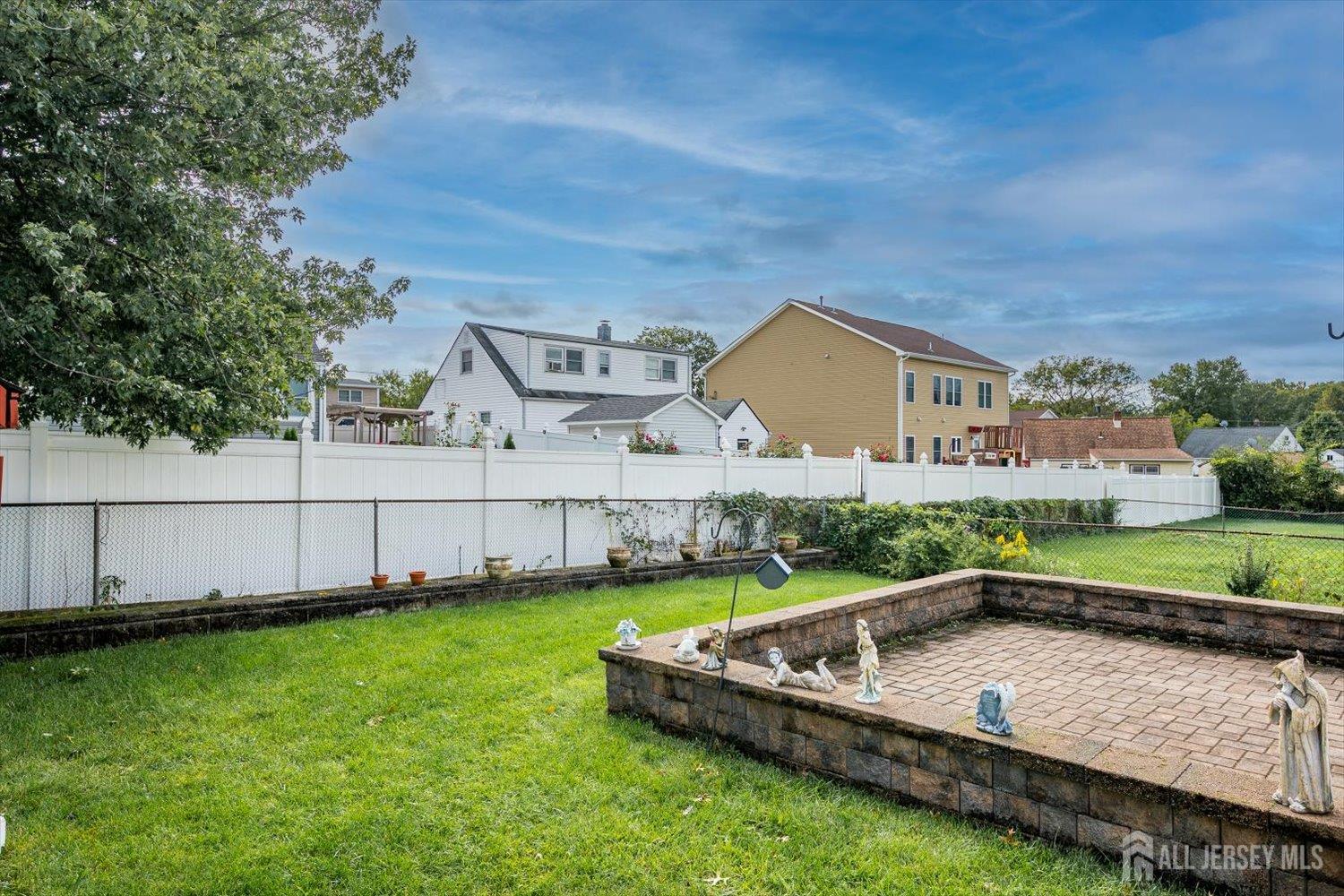 15 Lowell Street Iselin NJ 08830