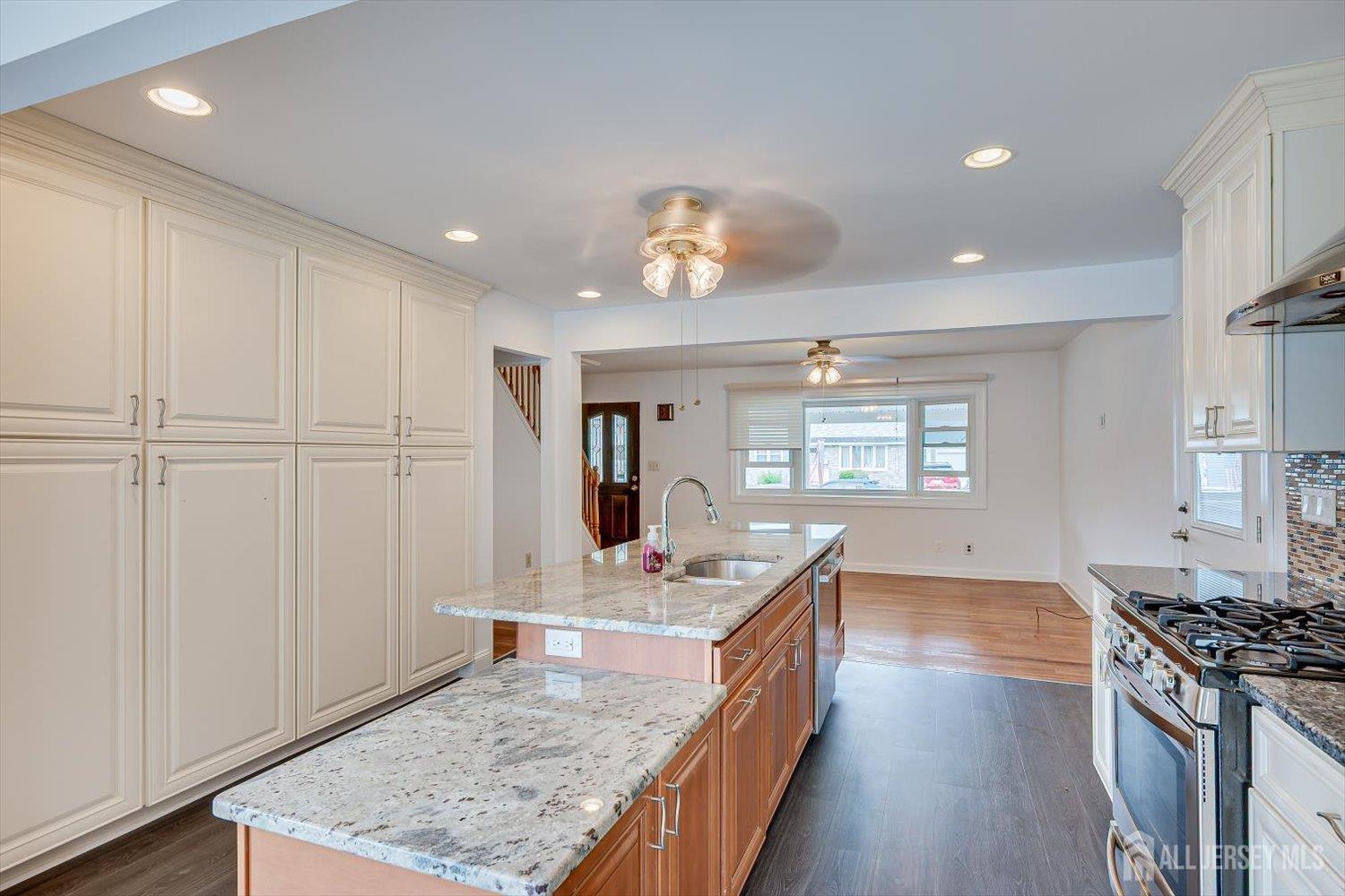 15 Lowell Street Iselin NJ 08830
