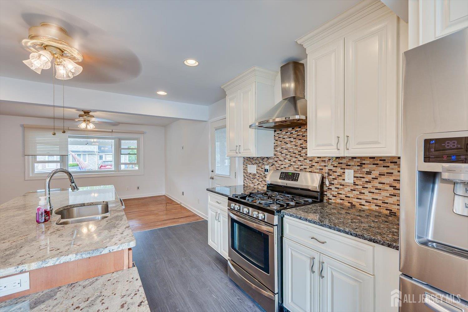 15 Lowell Street Iselin NJ 08830