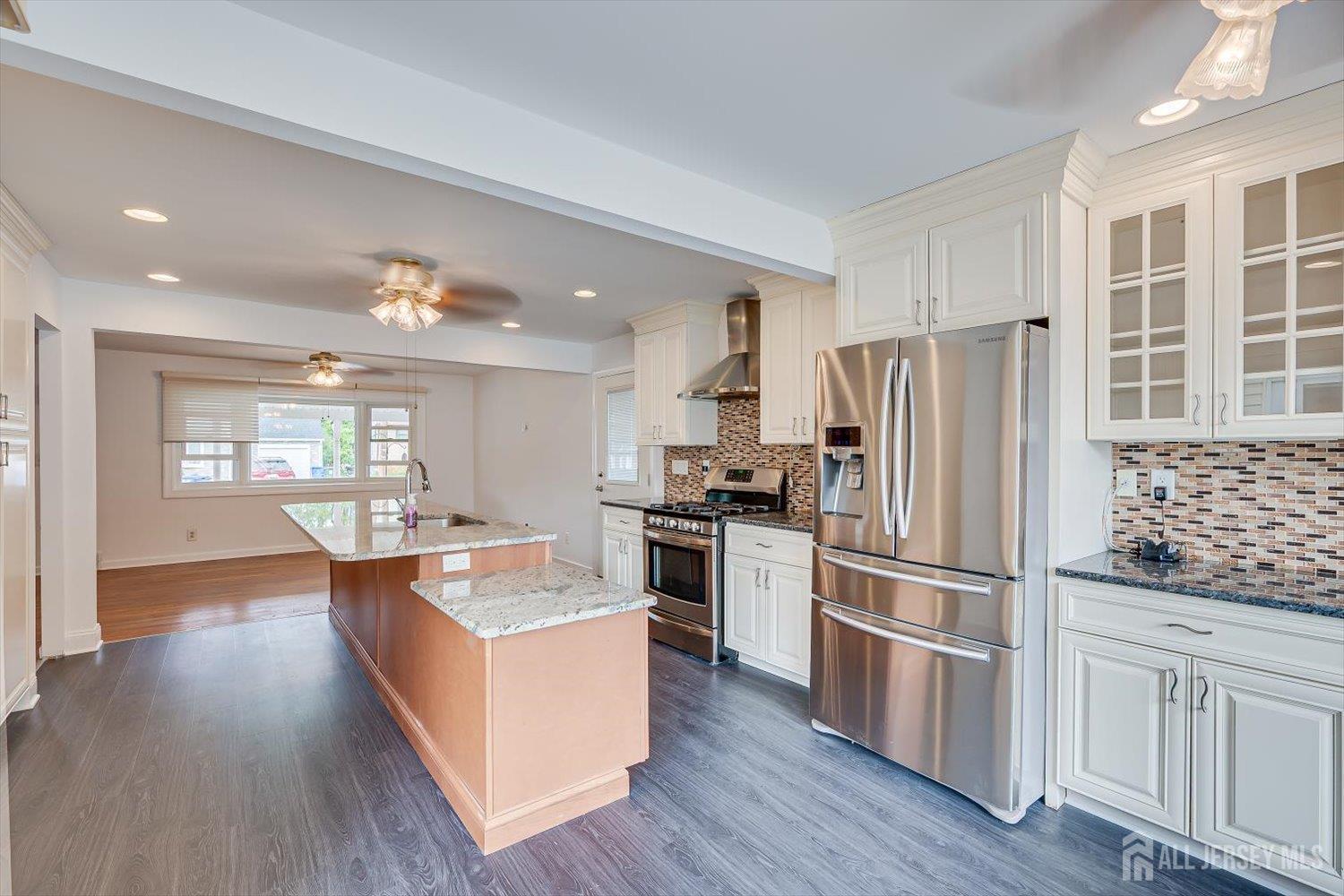 15 Lowell Street Iselin NJ 08830