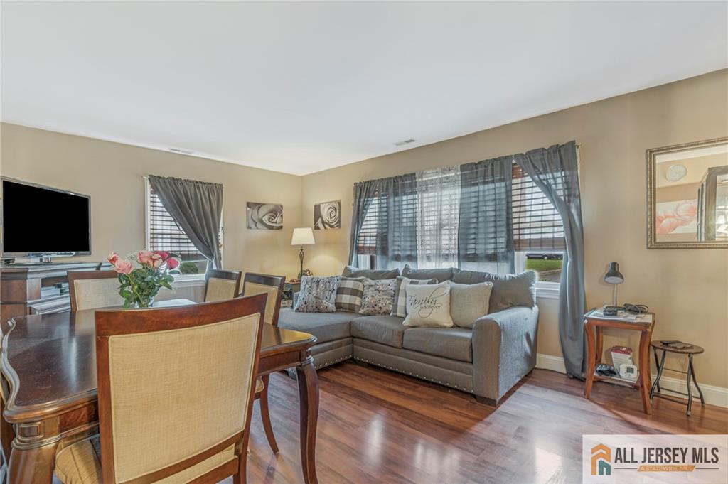 21 Louis Avenue Middlesex NJ 08846