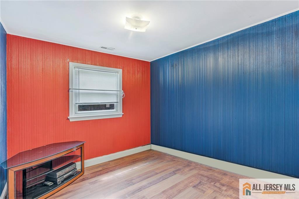21 Louis Avenue Middlesex NJ 08846