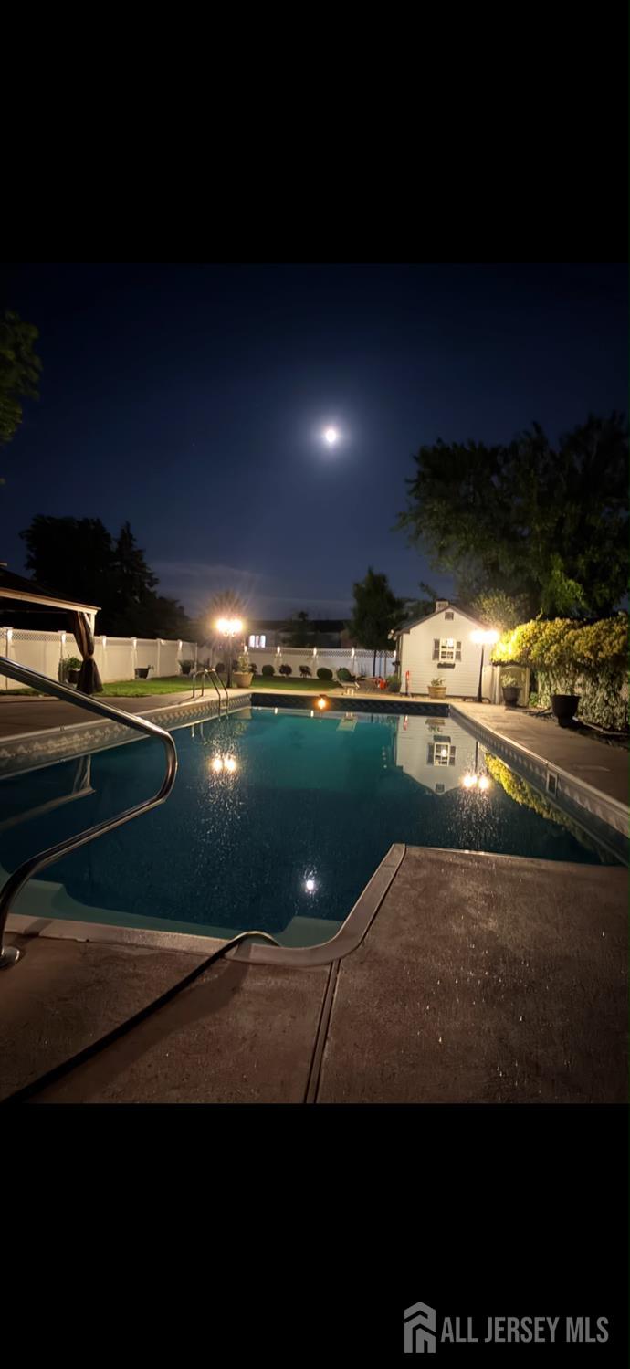 5 Sumutka Court Carteret NJ 07008
