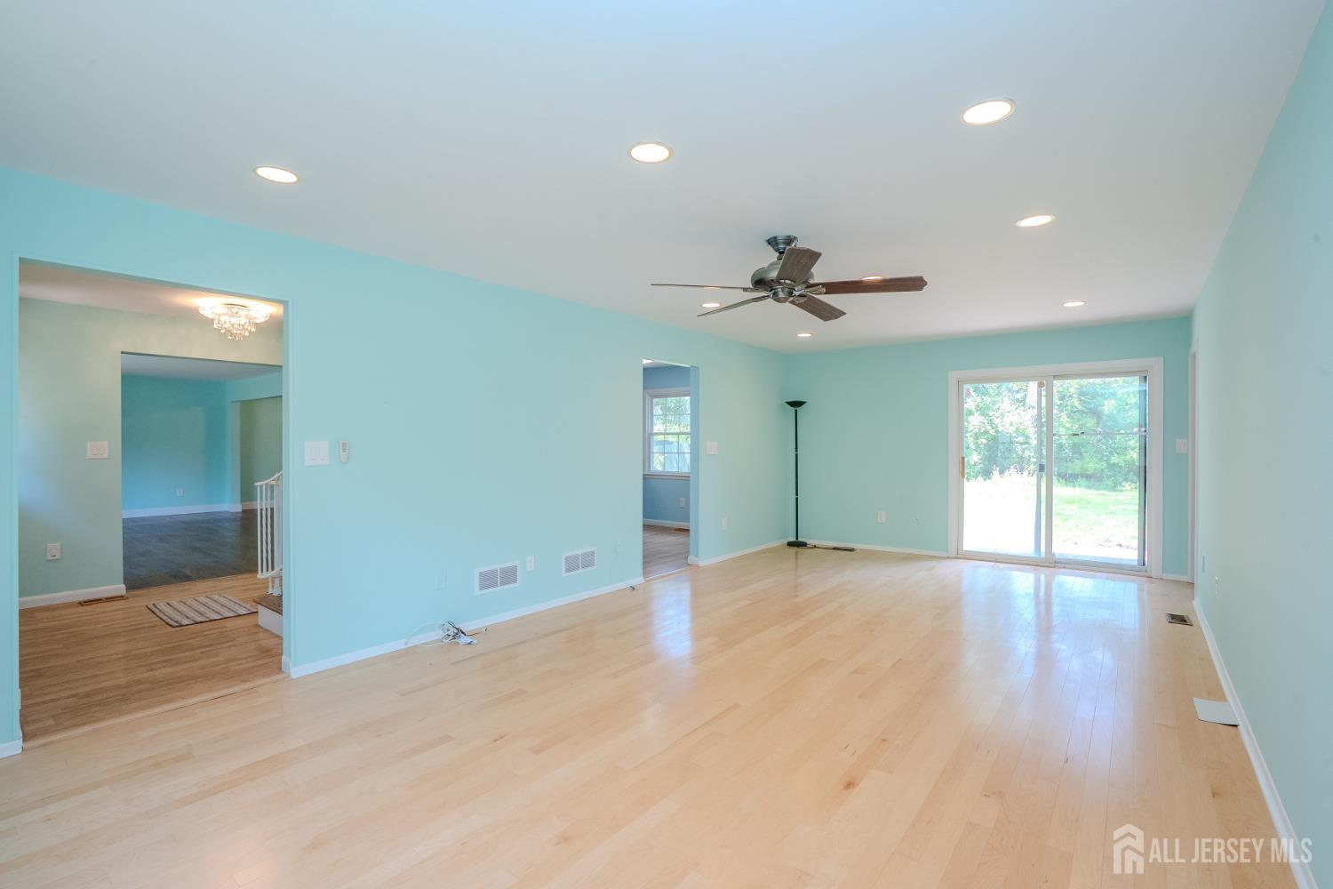 18 Parker Road Plainsboro NJ 08536