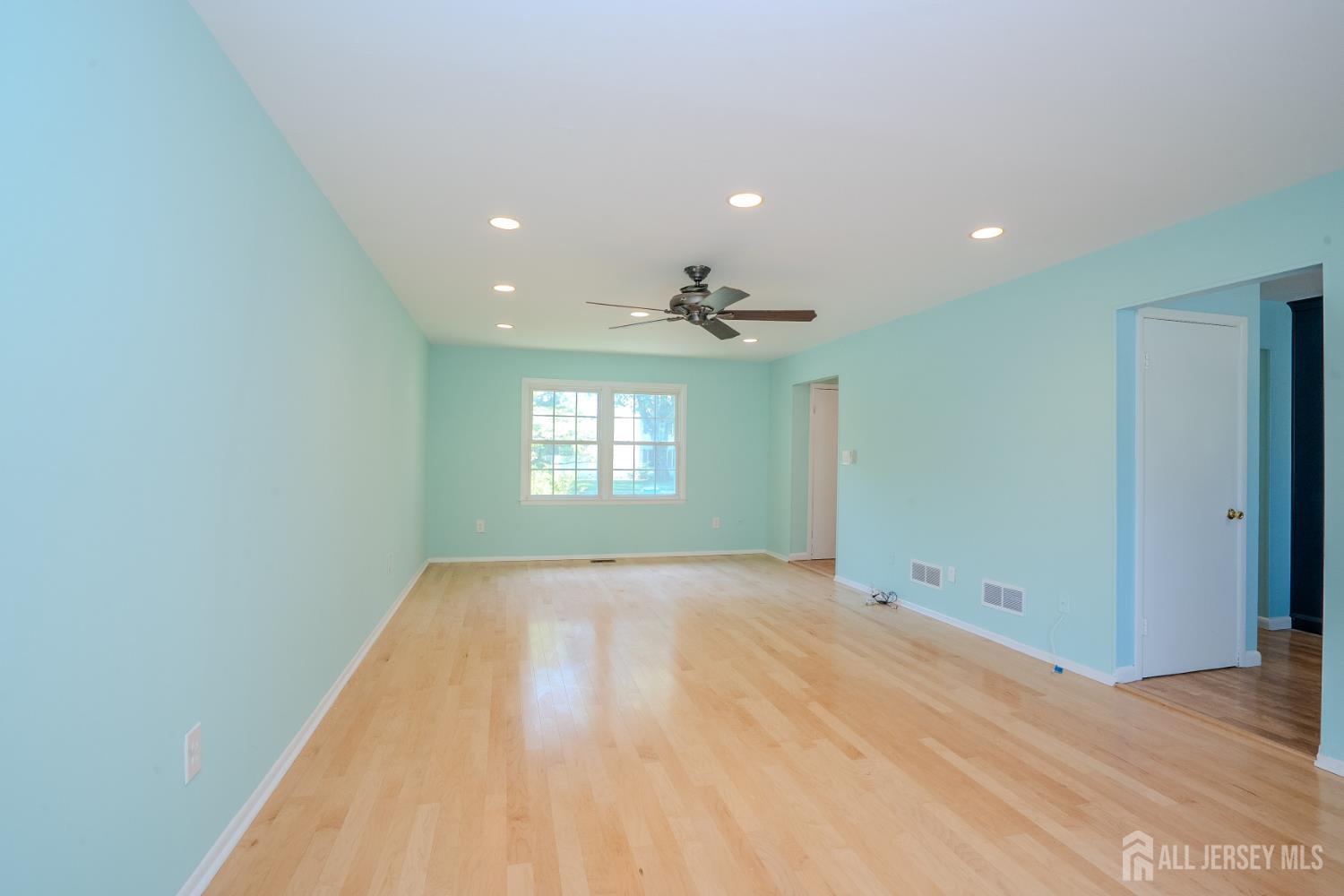 18 Parker Road Plainsboro NJ 08536