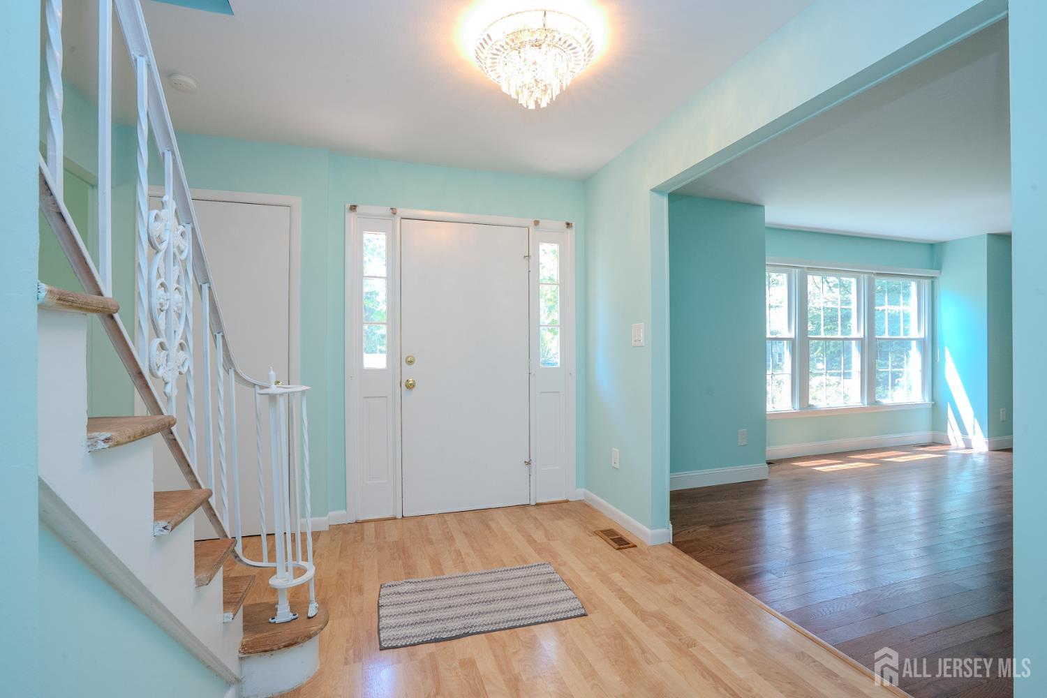 18 Parker Road Plainsboro NJ 08536