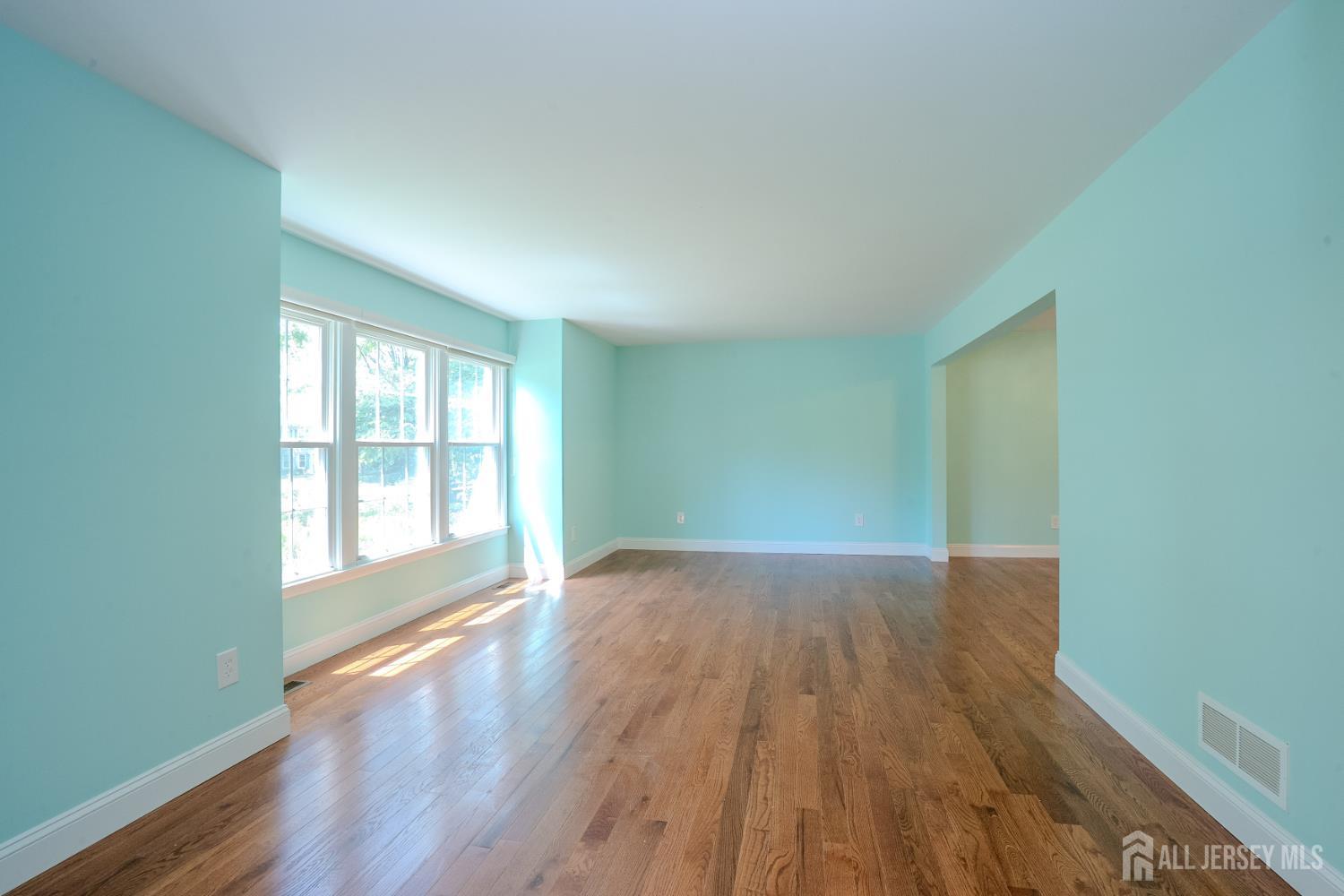 18 Parker Road Plainsboro NJ 08536