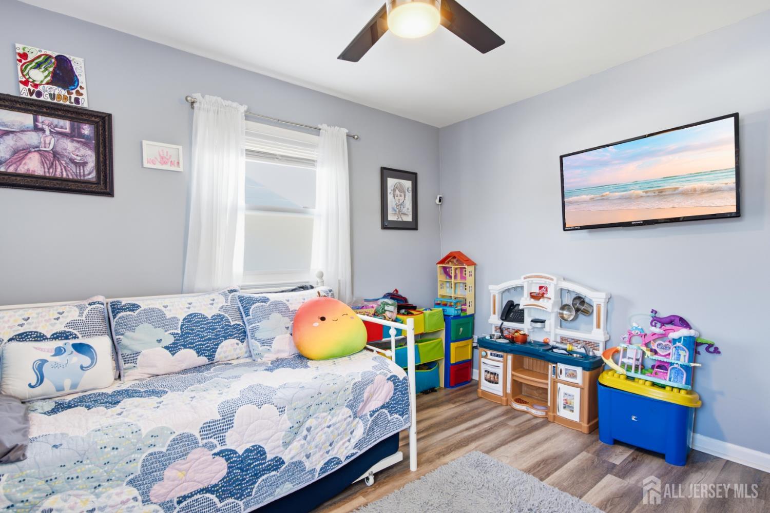 8 Oak Street Carteret NJ 07008