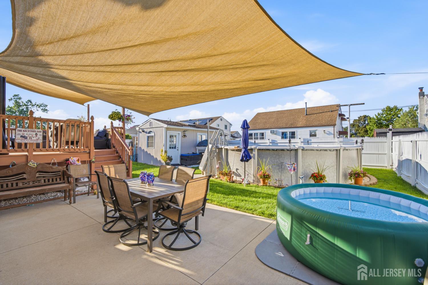 8 Oak Street Carteret NJ 07008