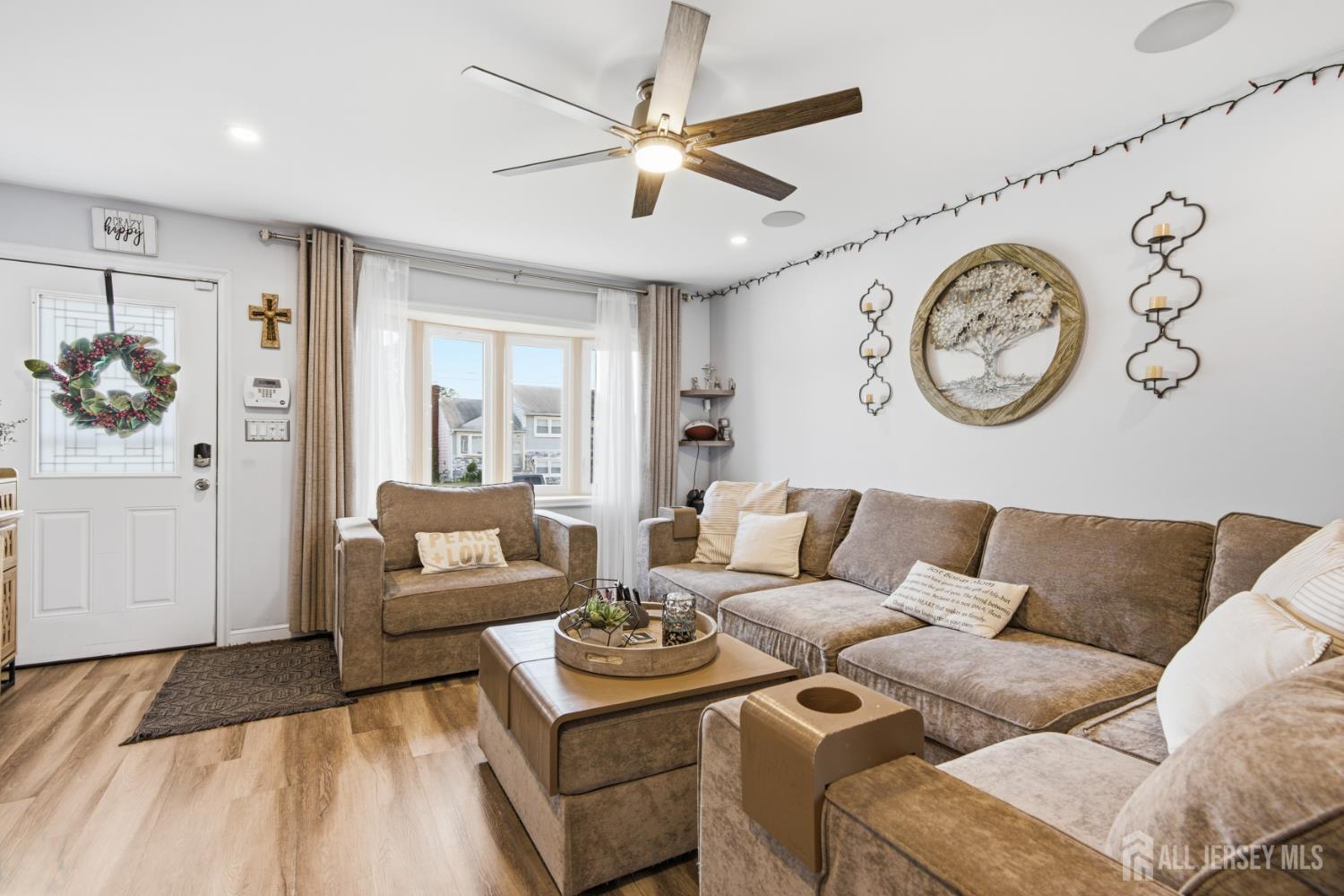 8 Oak Street Carteret NJ 07008