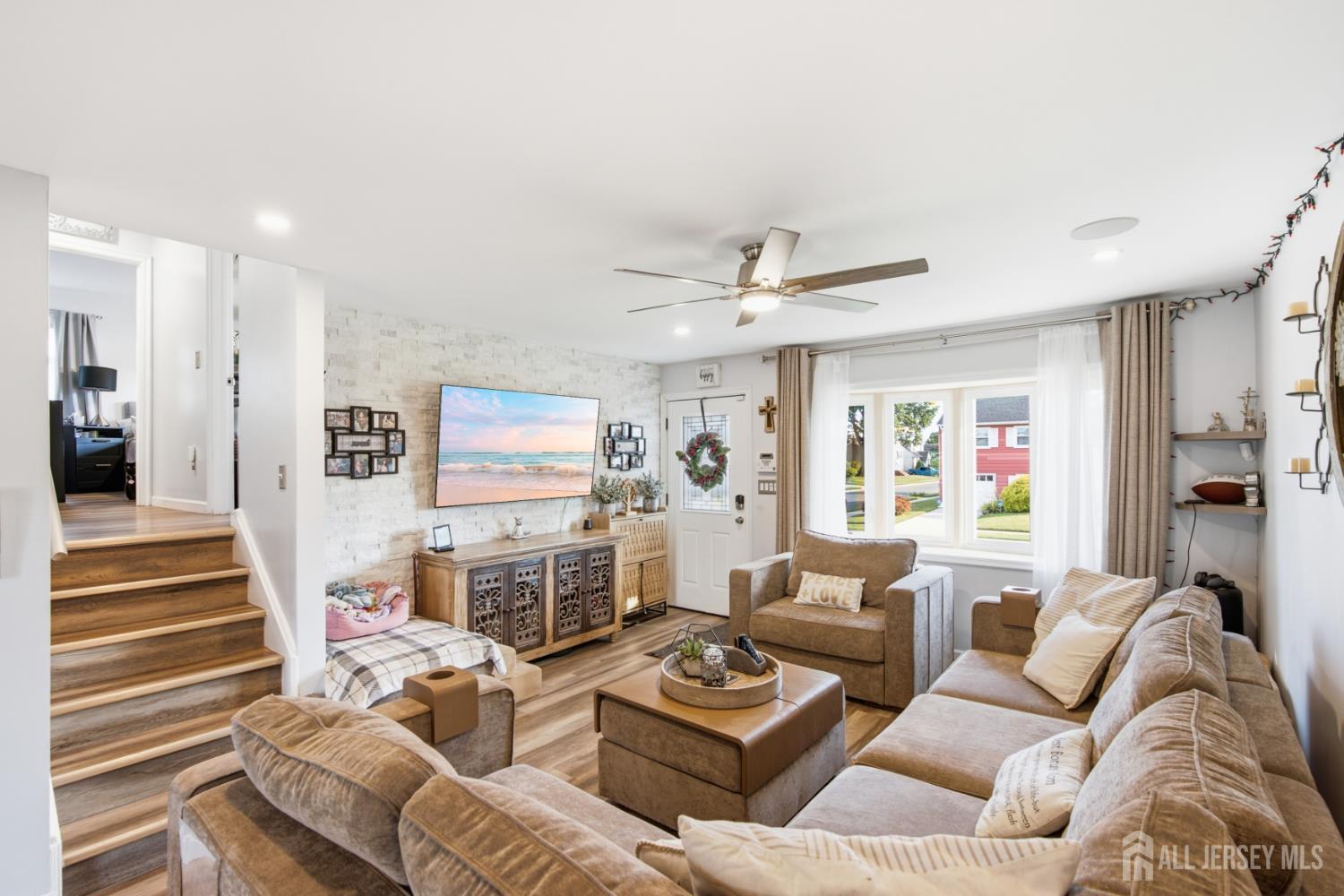 8 Oak Street Carteret NJ 07008
