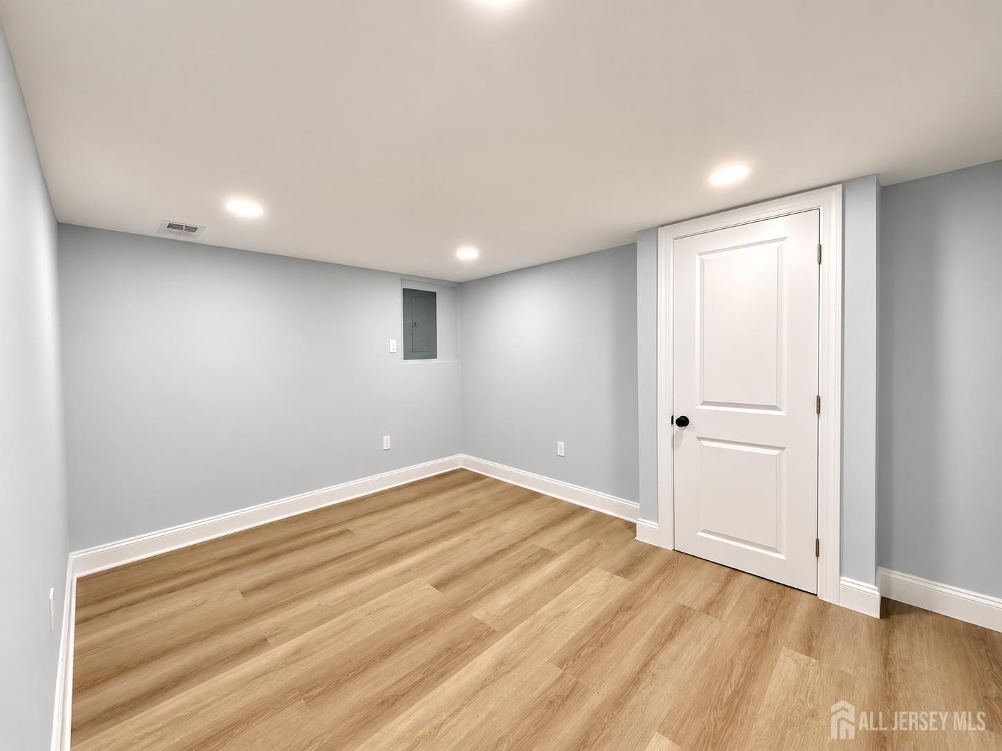 19 E Zoller Road East Brunswick NJ 08816