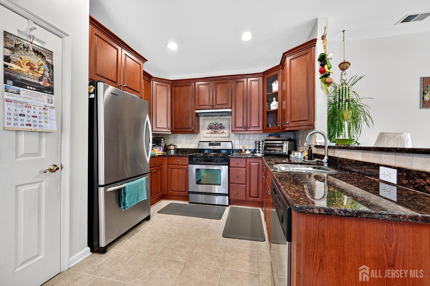 53 Prusakowski Boulevard Parlin NJ 08859