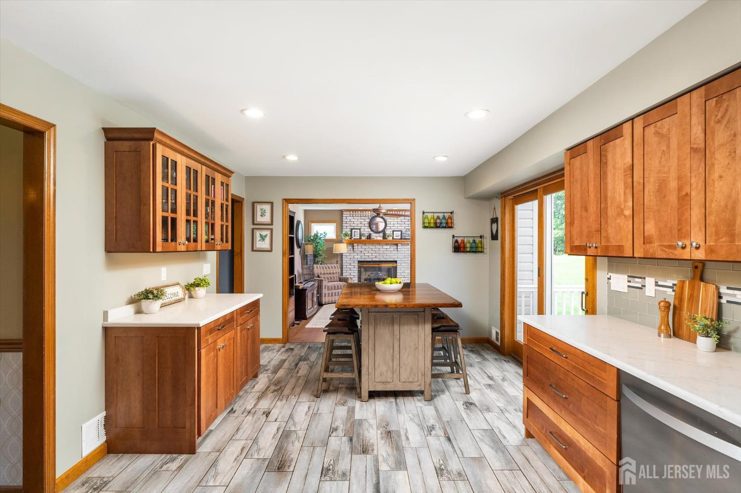 10 Timber Wolf Drive Hamilton NJ 08620