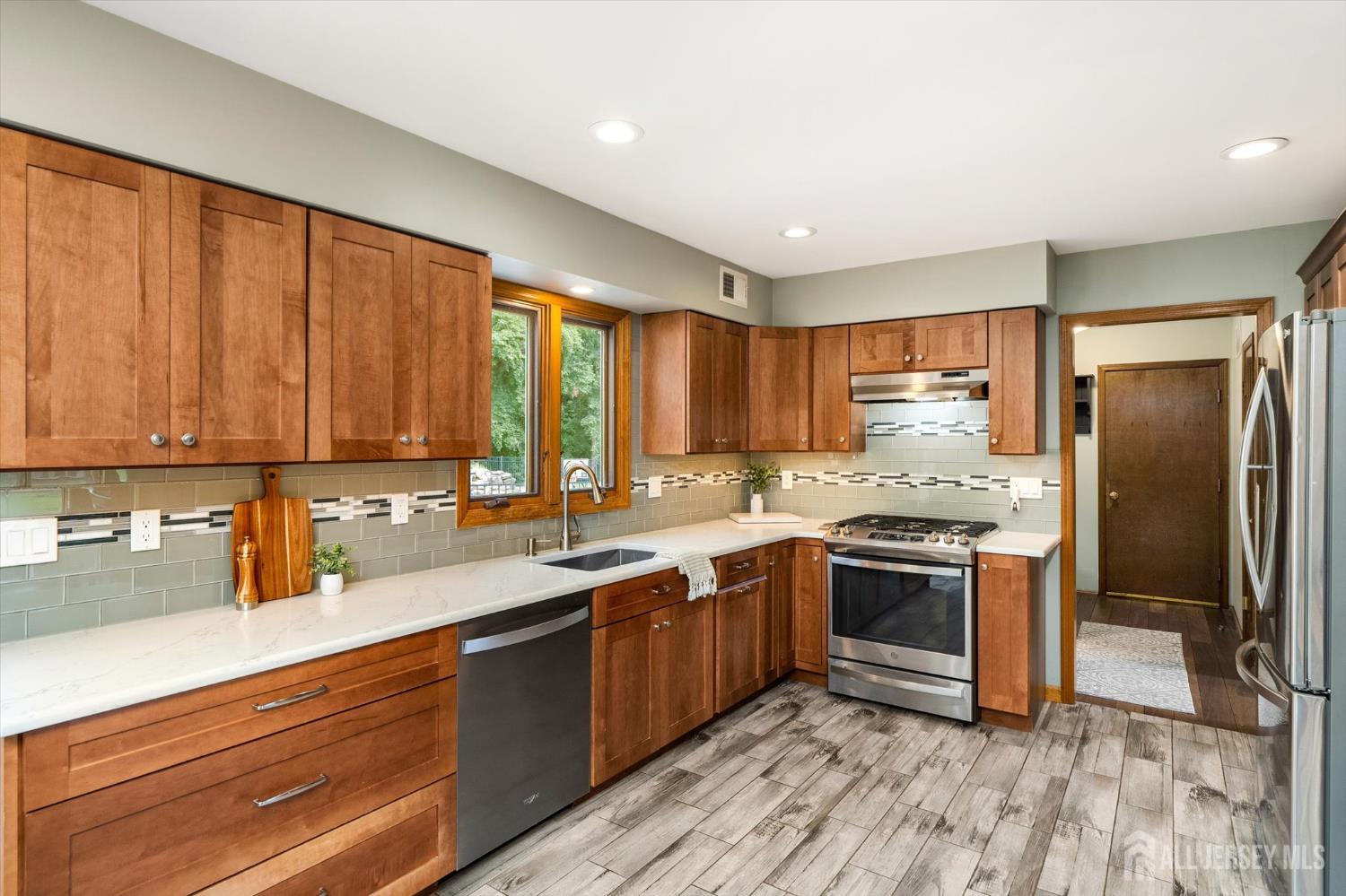10 Timber Wolf Drive Hamilton NJ 08620