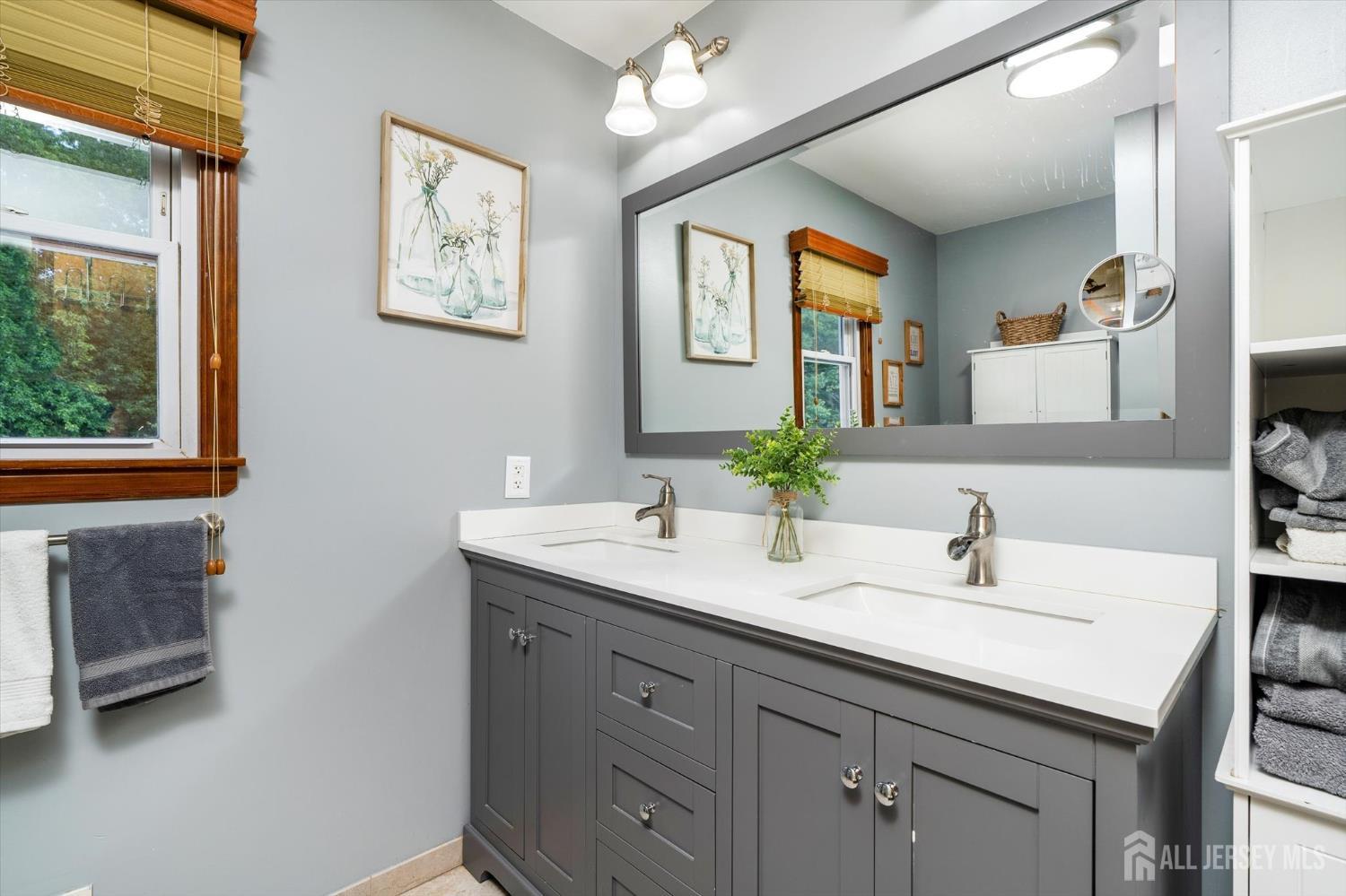 10 Timber Wolf Drive Hamilton NJ 08620