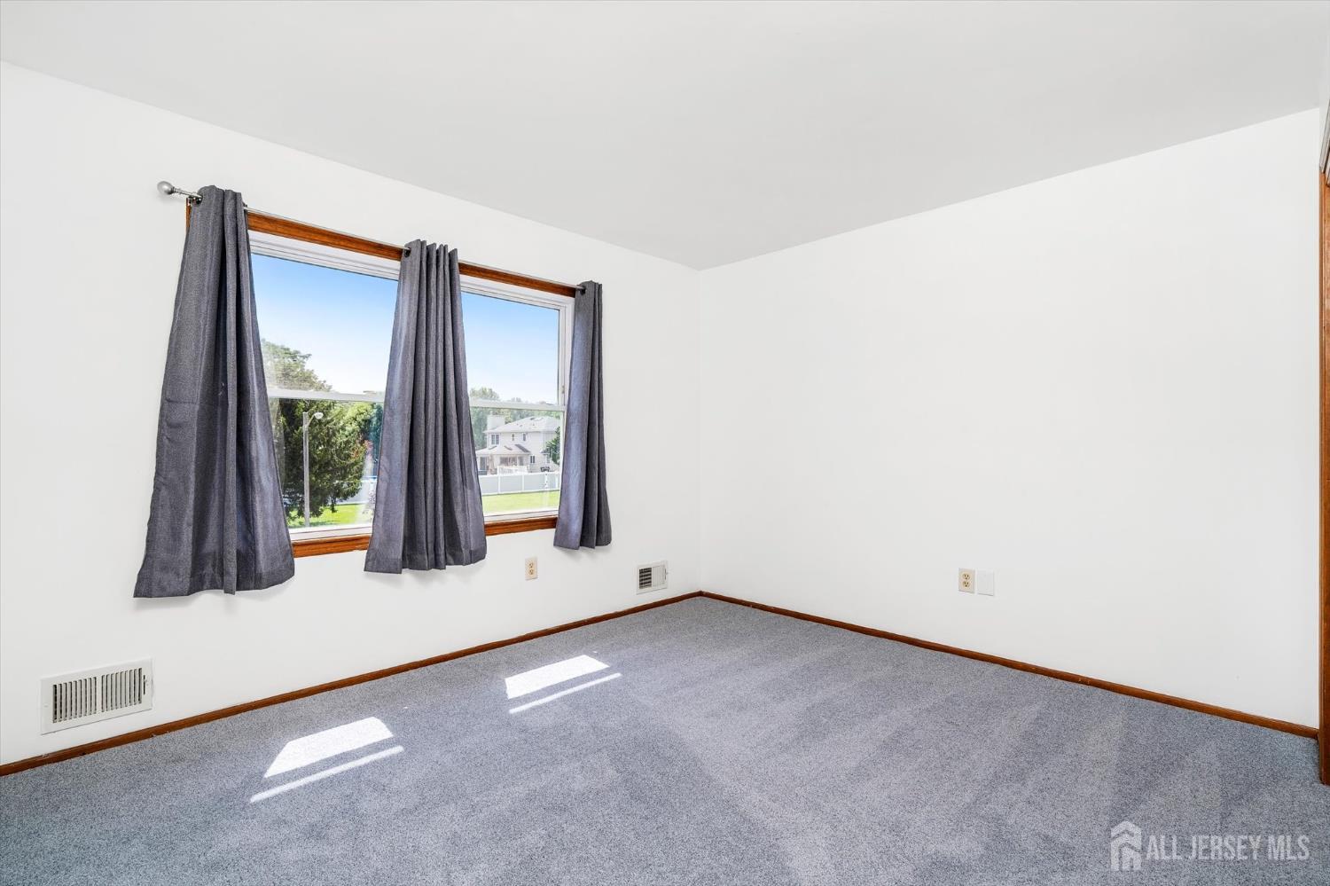 10 Timber Wolf Drive Hamilton NJ 08620