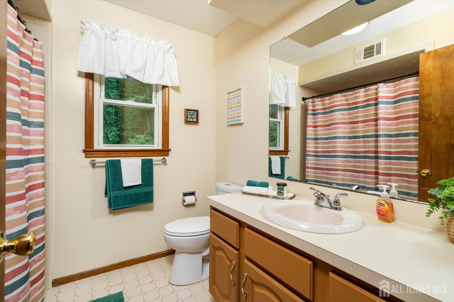 10 Timber Wolf Drive Hamilton NJ 08620