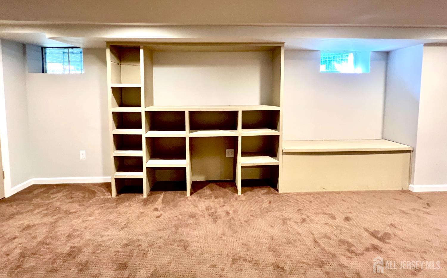 10 Timber Wolf Drive Hamilton NJ 08620