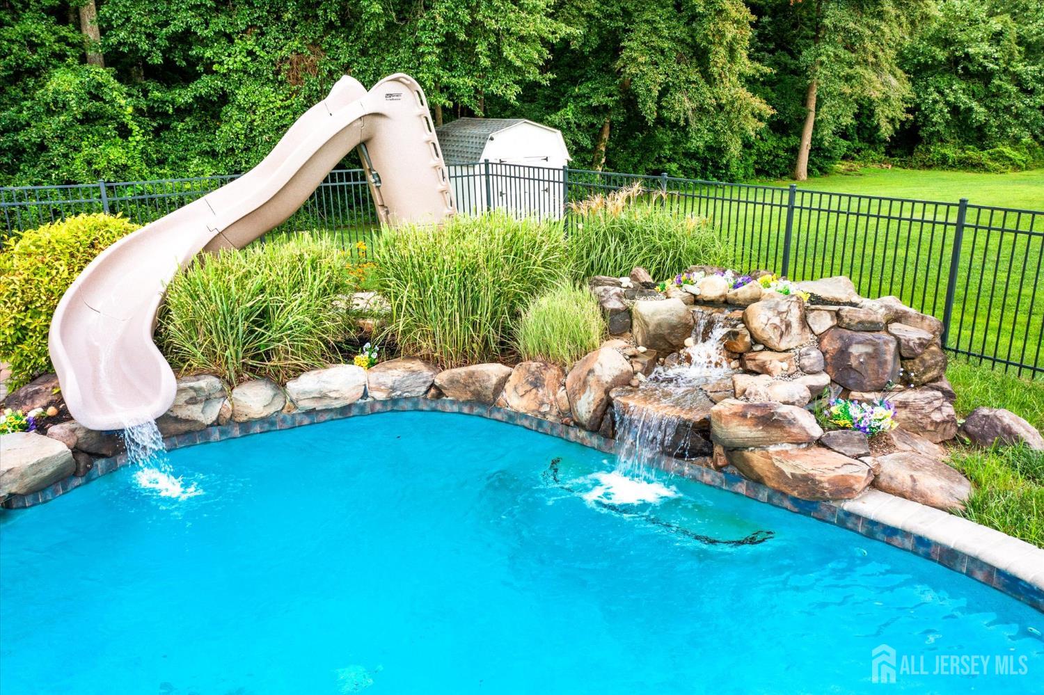 10 Timber Wolf Drive Hamilton NJ 08620