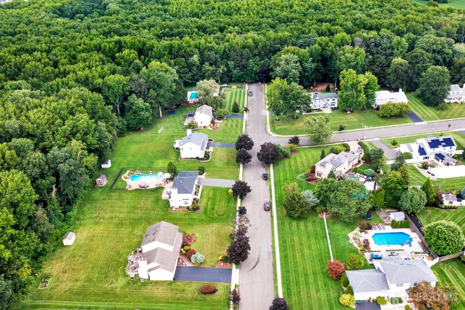 10 Timber Wolf Drive Hamilton NJ 08620