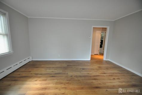 213 Old Post Road Edison NJ 08817