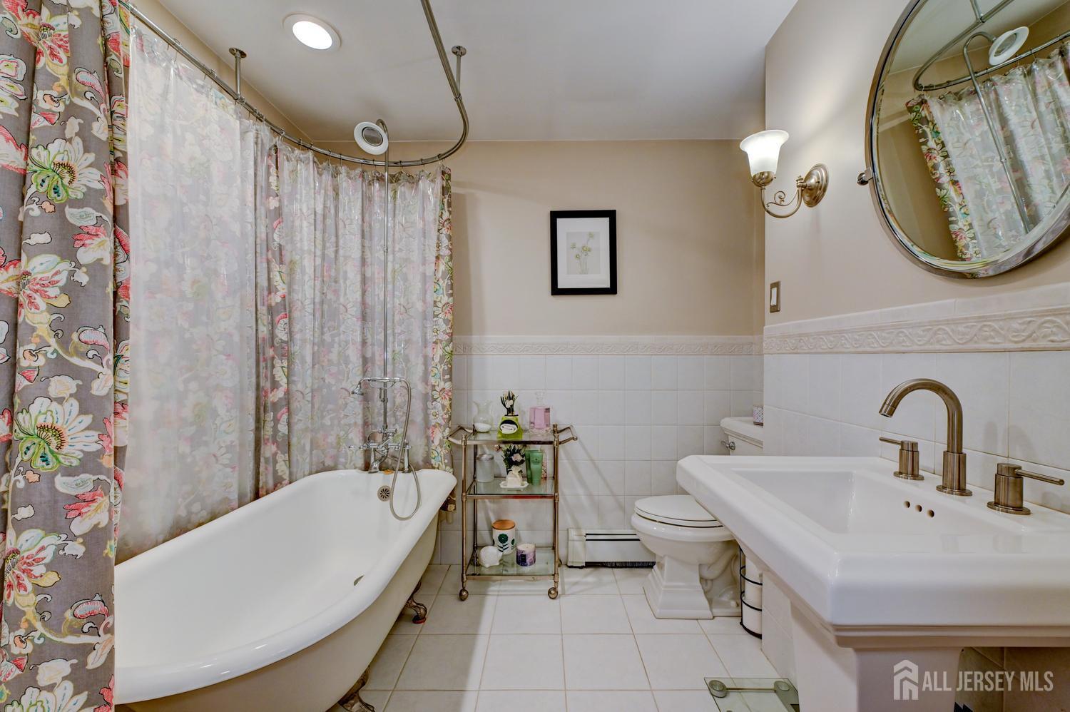 29 1st Street Franklin NJ 08873