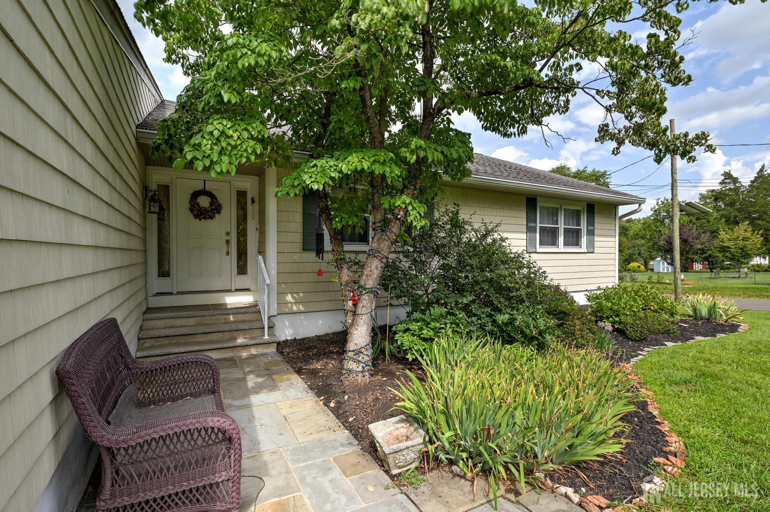 29 1st Street Franklin NJ 08873