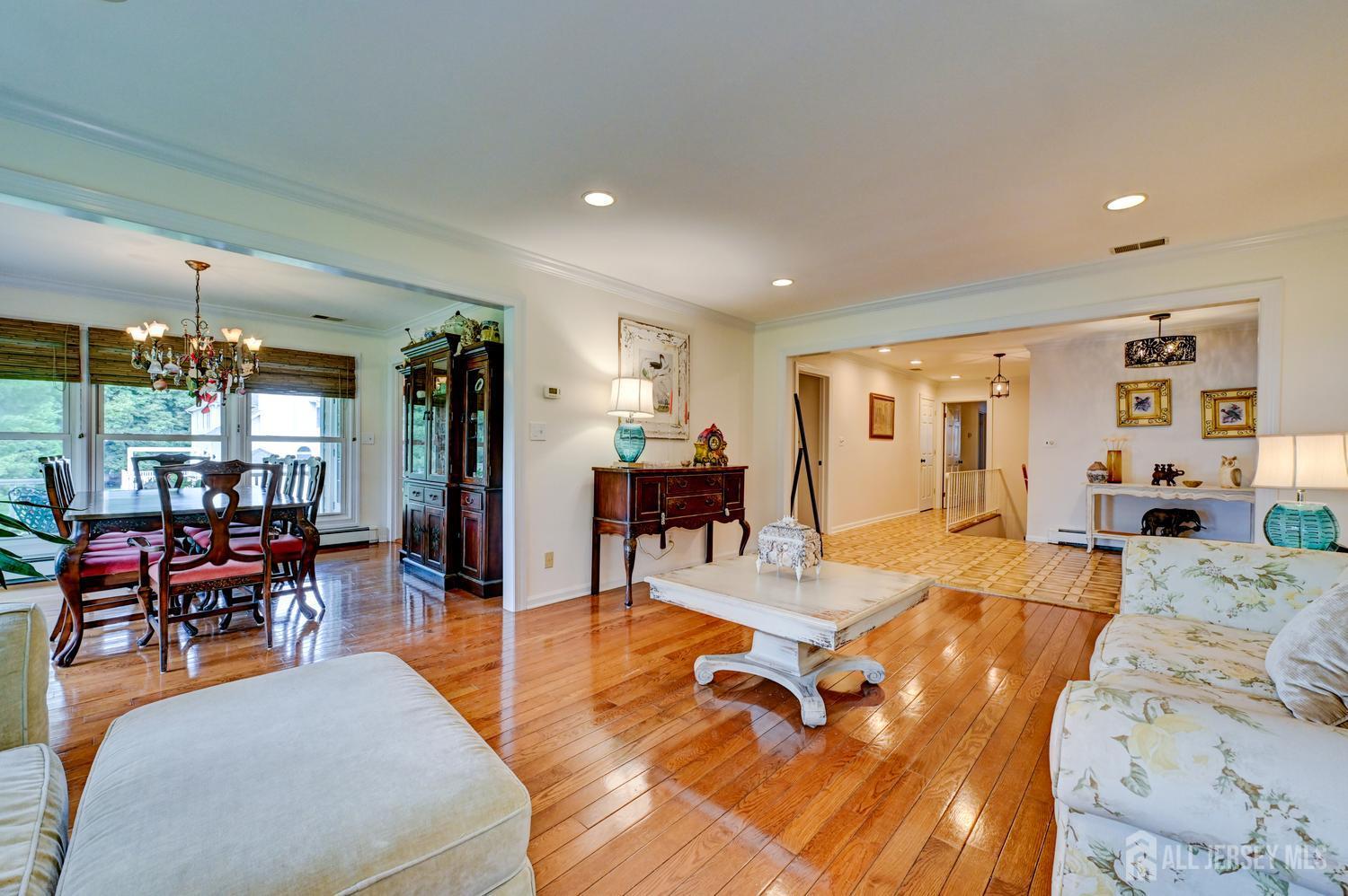 29 1st Street Franklin NJ 08873